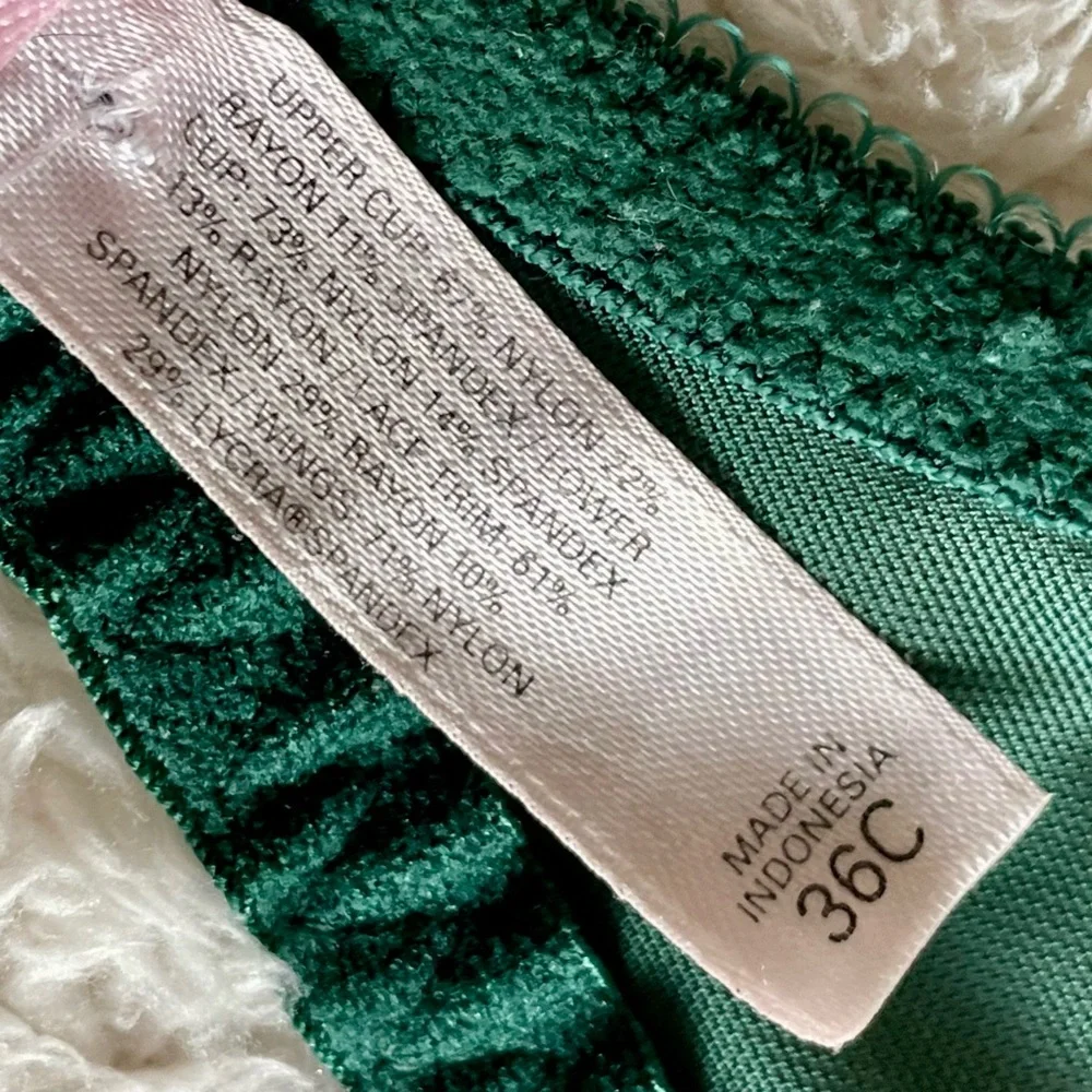Vintage Victoria's Secret Emerald Green Floral Lace Underwire Bra 36C Lingerie